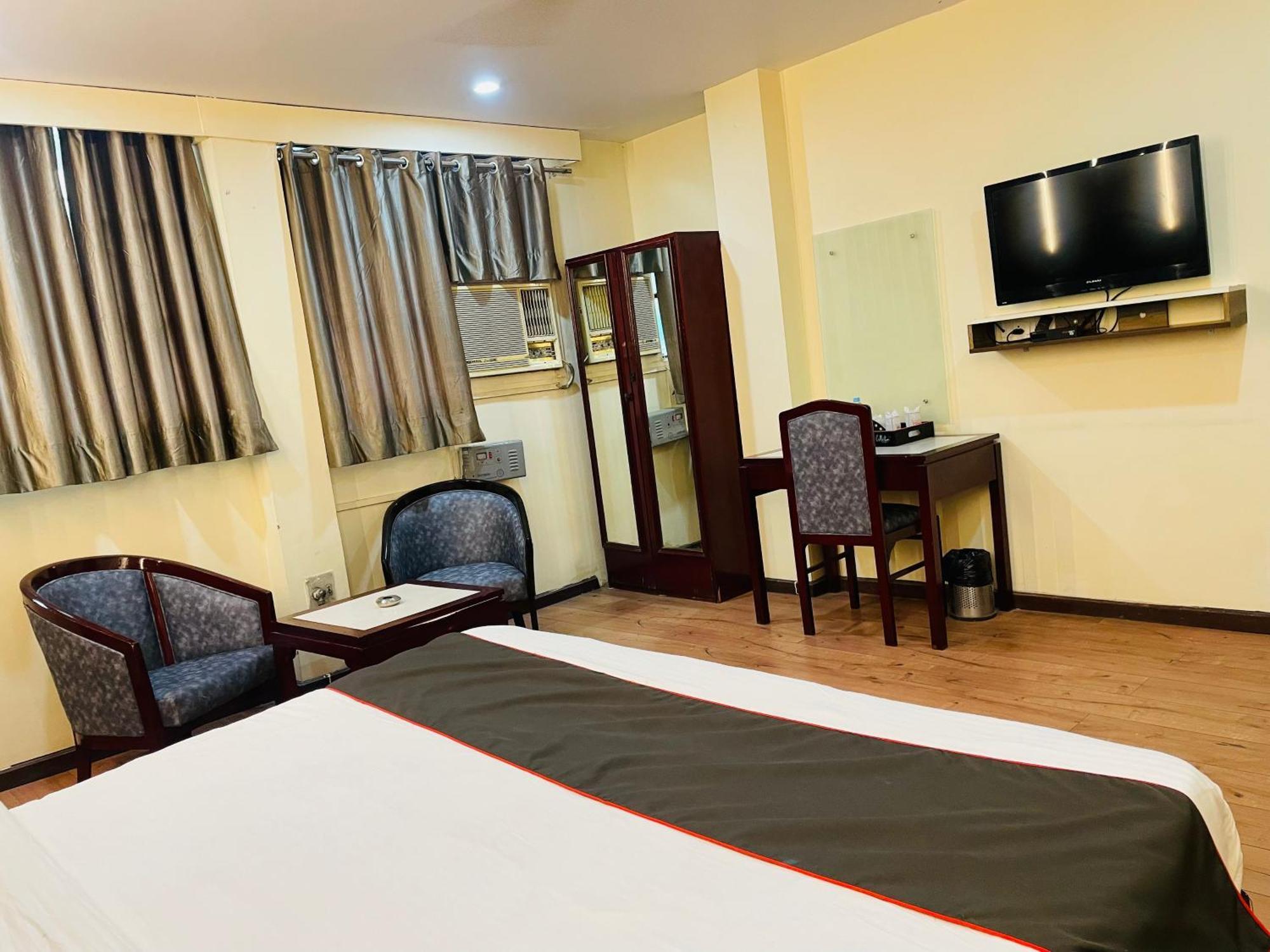 The Royal Presidency Inn Lucknow Exterior foto
